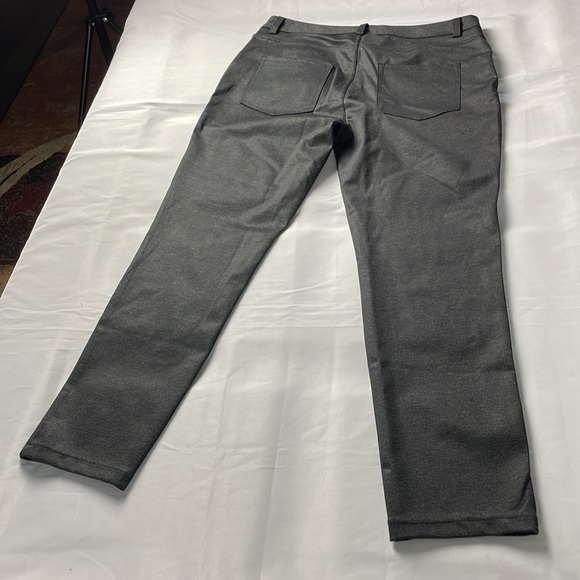 Women’s size 14 Andrew Marc charcoal gray pants - Picture 9 of 12
